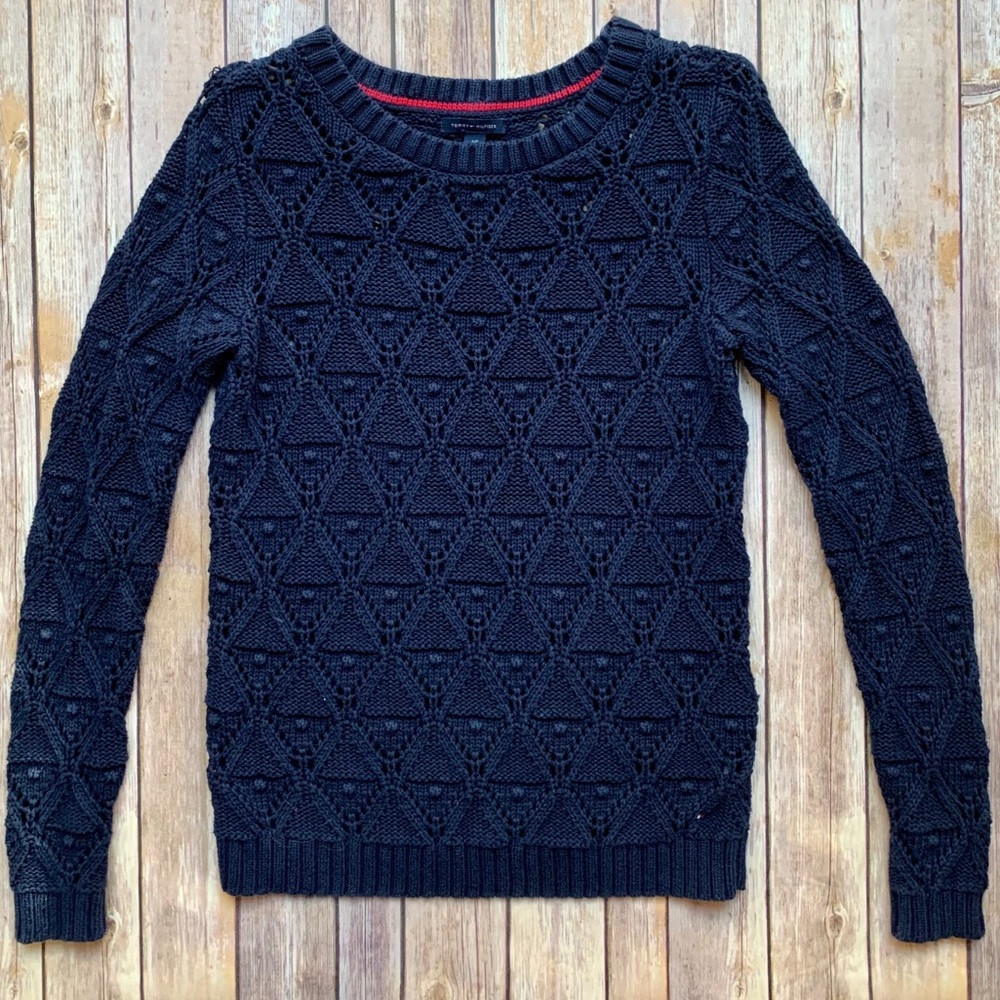 Women’s small classic knit sweater lightly used